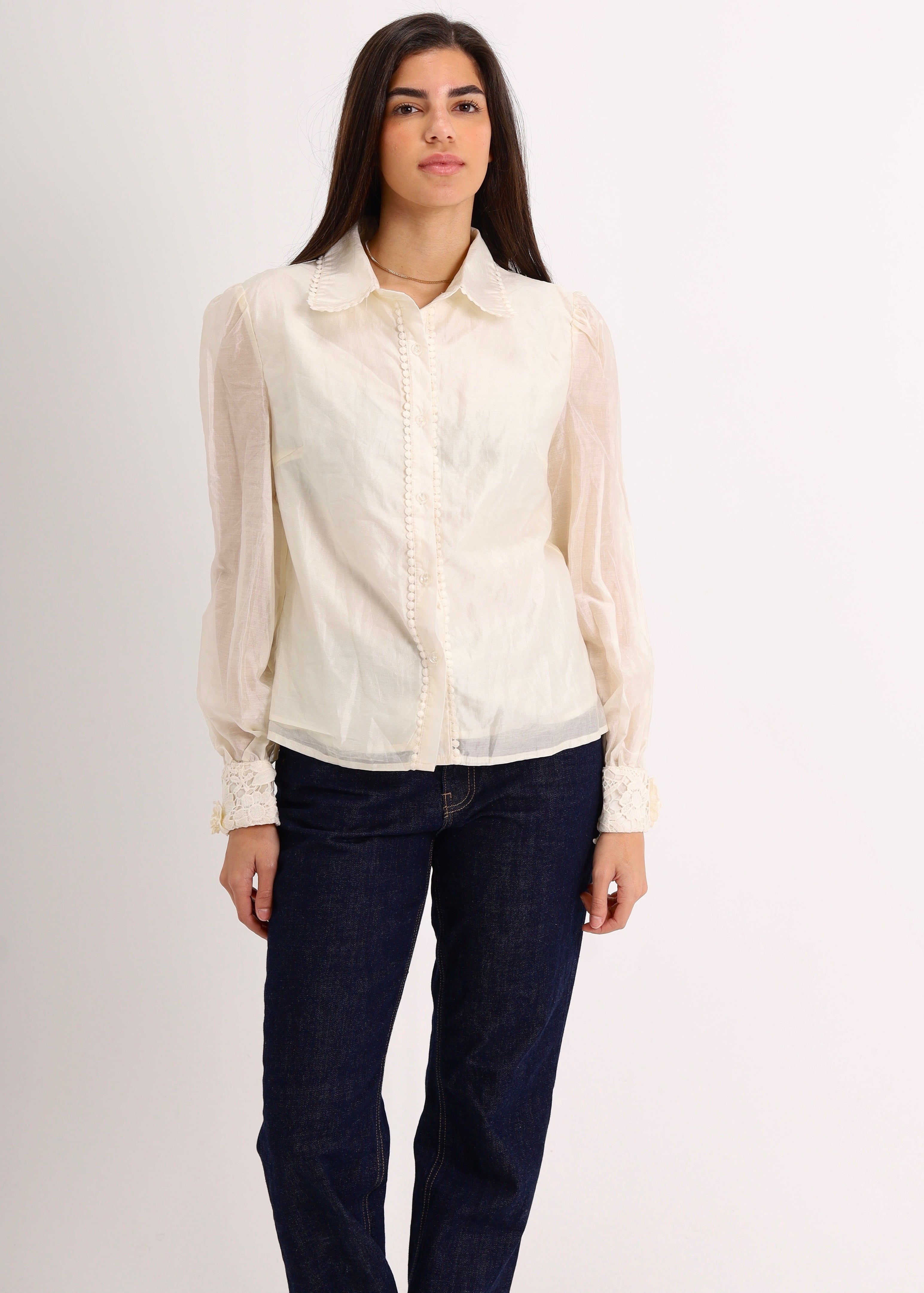The Mila Lace